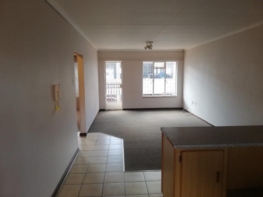 2 Bedroom Property for Sale in Kannoniers Park North West